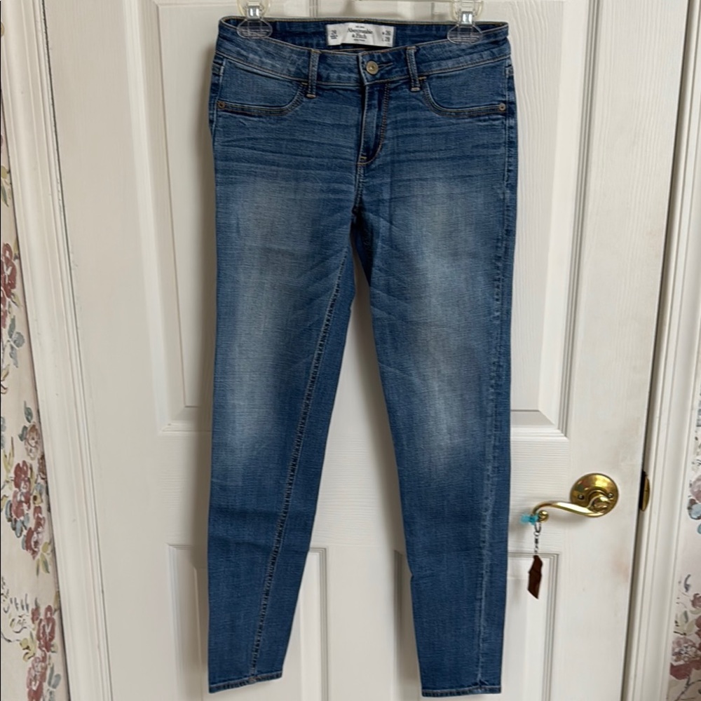 Abercrombie & Fitch Blue Skinny Jeans with Stretch and Tapered Leg